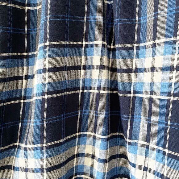 Izod Shirt Men's Large Flannel Blue Plaid Long Sleeve Button Up Pocket Peacoat - Picture 4 of 6